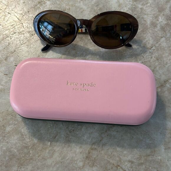 Kate Spade Sunglasses with Case - Picture 6 of 7